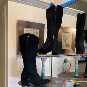 Donald J Pliner suede boots